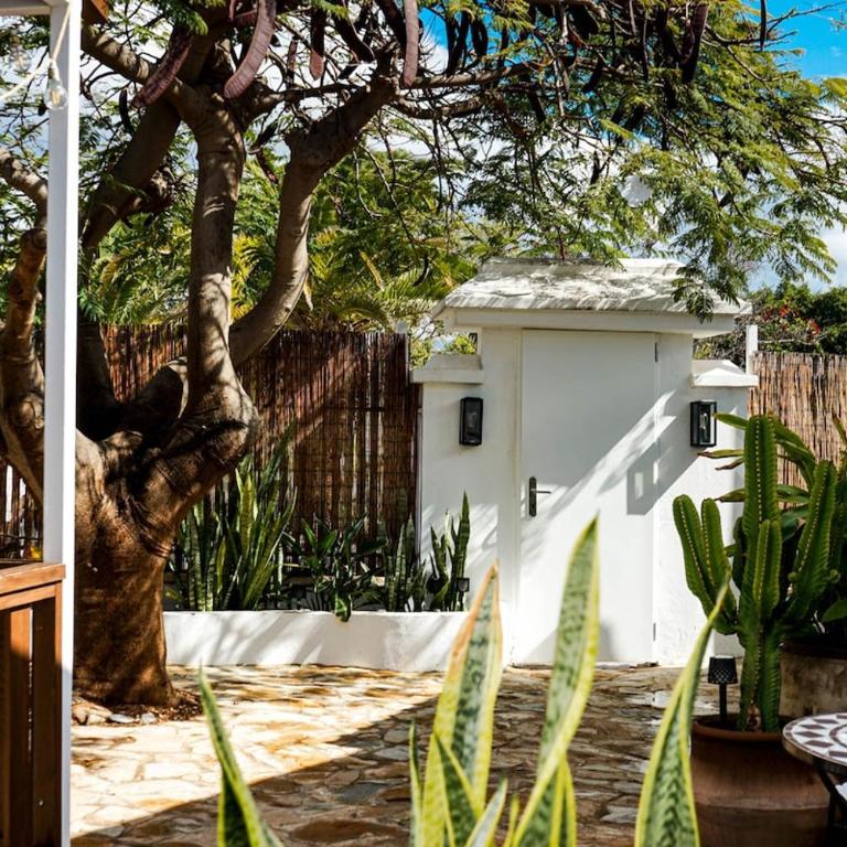 Luxury 4BR Bungalow with Pool, BBQ and AC - Four-Bedroom House - 29