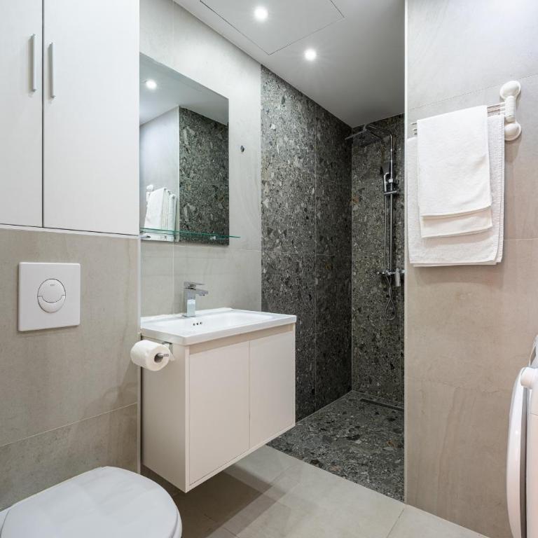 Hillside Apartments - Studio with Terrace - 8