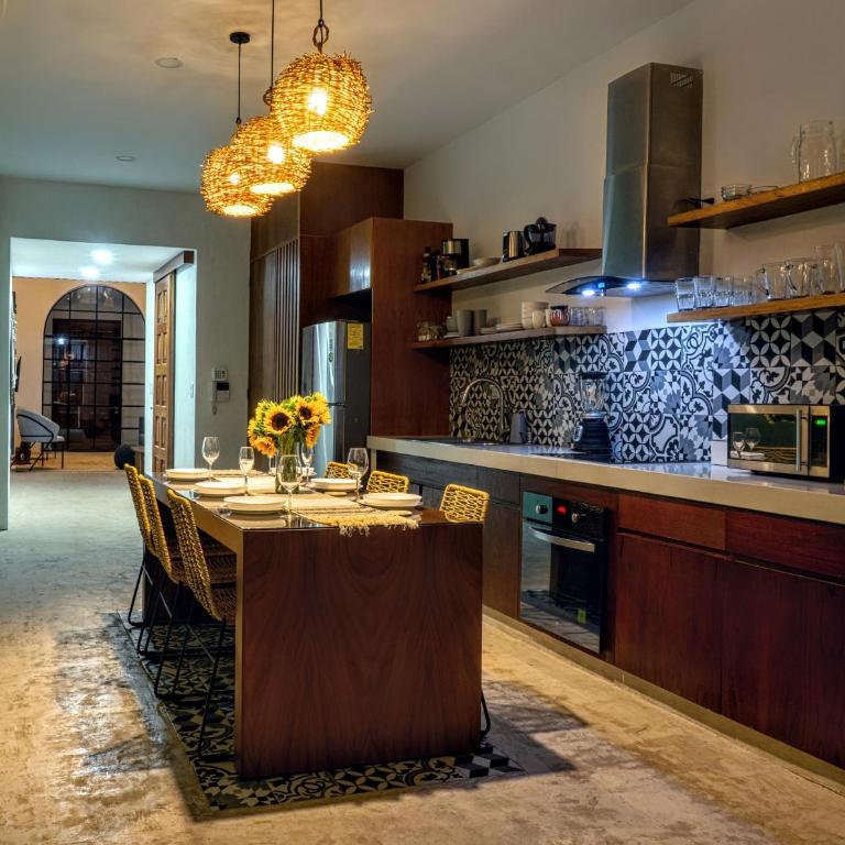 Casa de las Puertas - Two-Bedroom House - 24