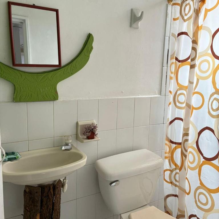 Charming Holiday House Room in Jardn Colombia - Habitación Familiar - 5