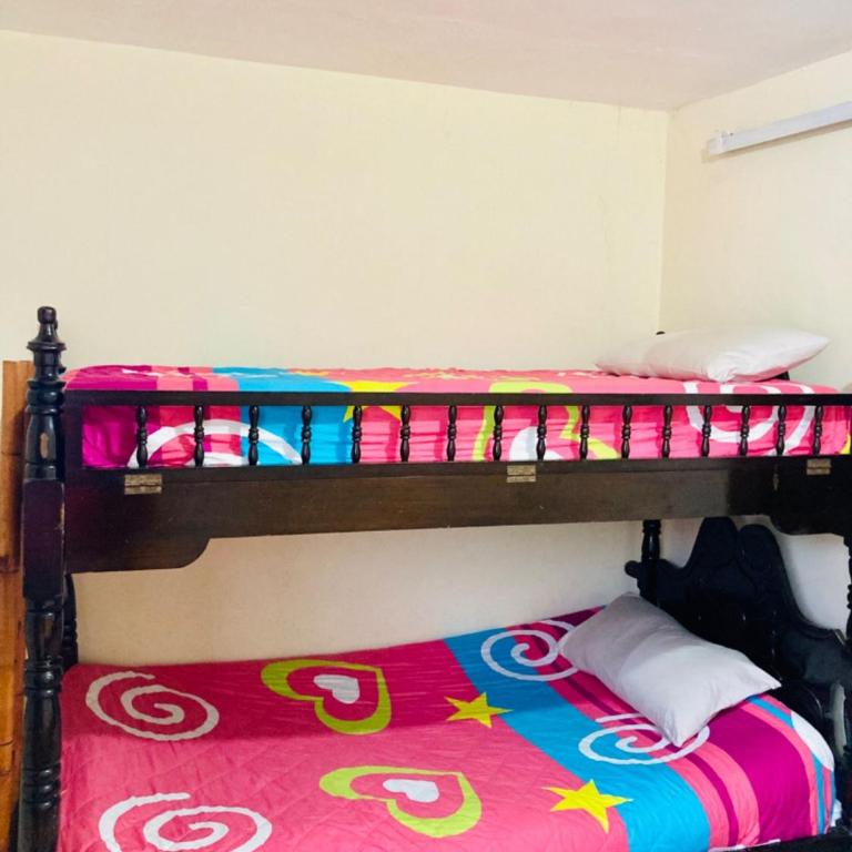 Charming Holiday House Room in Jardn Colombia - Habitación Familiar - 7