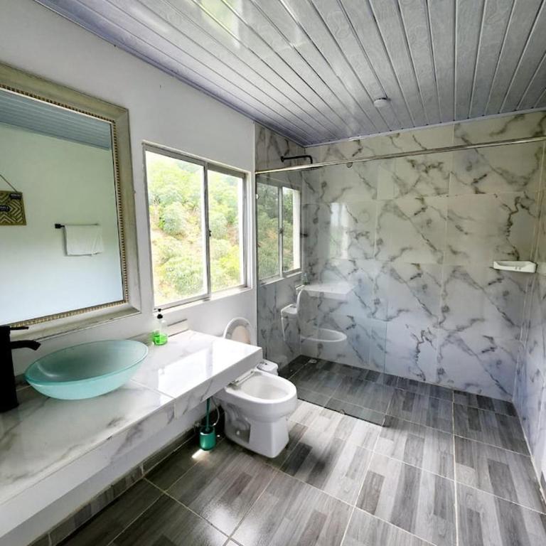 Casa turística con piscina privada y vista al mar - Casa - 13
