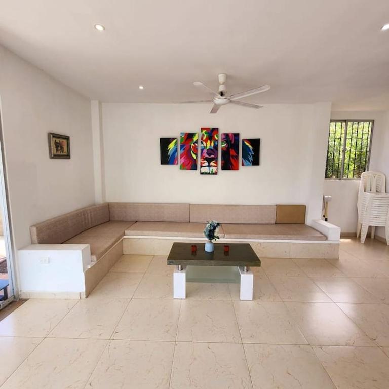 Casa turística con piscina privada y vista al mar - Casa - 17