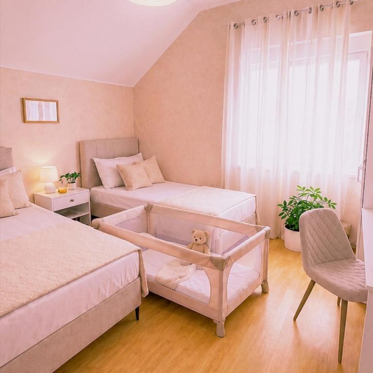 ZARA apartment- Near the Old town ,Cool and shaded ,3 ACs , Free Parking & Peaceful - Two-Bedroom Apartment - 17