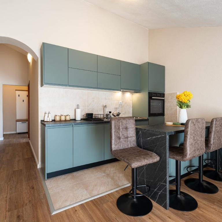 Radonjić Apartments - Apartment with Sea View - 7
