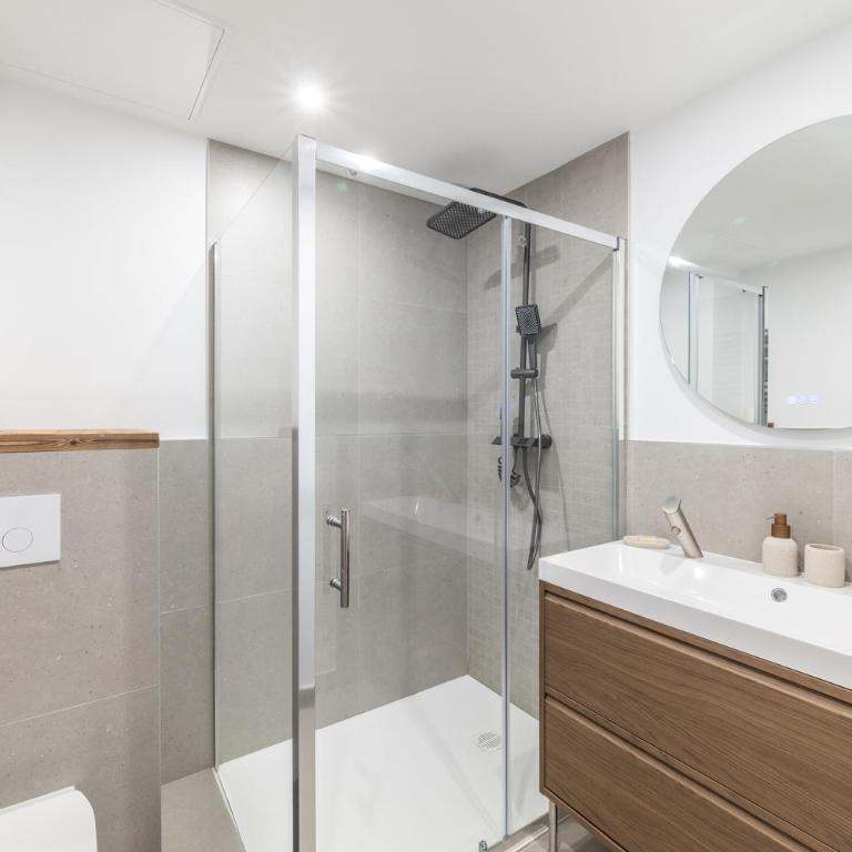 Chalet Equinoxe - Appartement 4 Chambres avec Balcon - 9