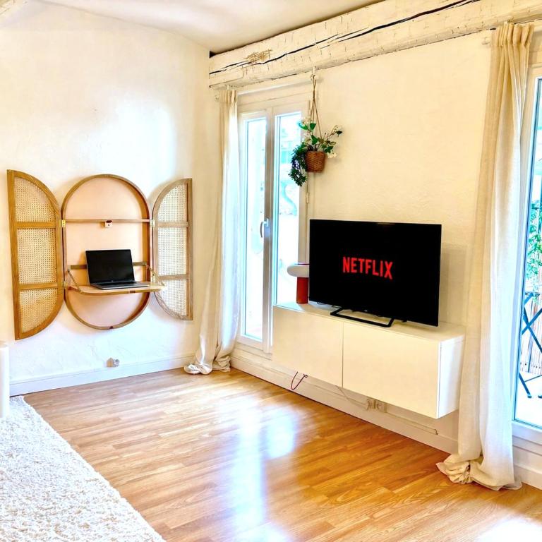 T2 lumineux Balcon ensoleillé au cœur du Vieux-Toulon - Apartment mit 1 Schlafzimmer - 2