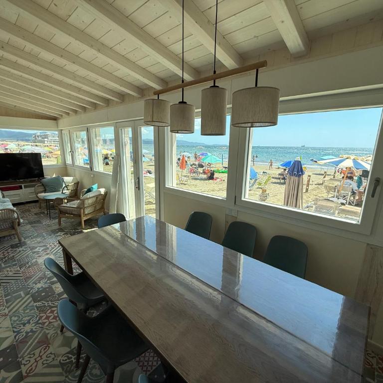 Villa in Spiaggia - Three-Bedroom Villa - 36