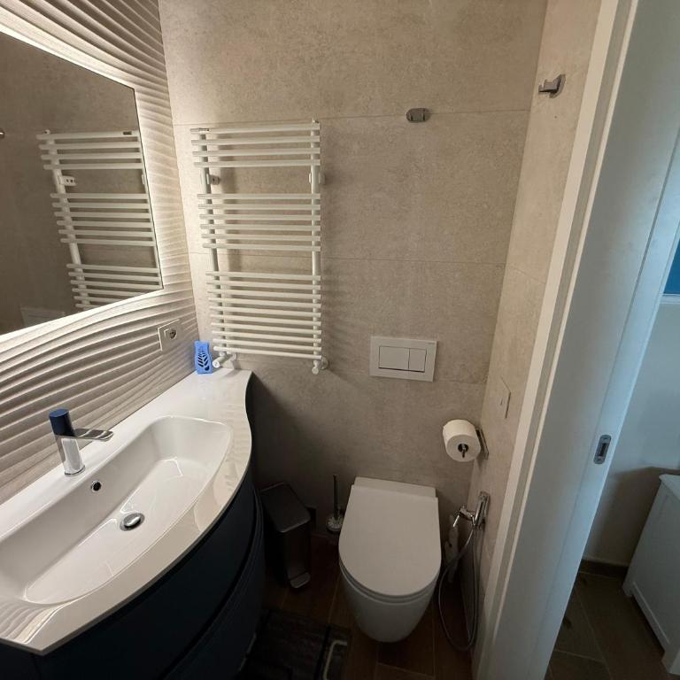 Villa in Spiaggia - Three-Bedroom Villa - 33