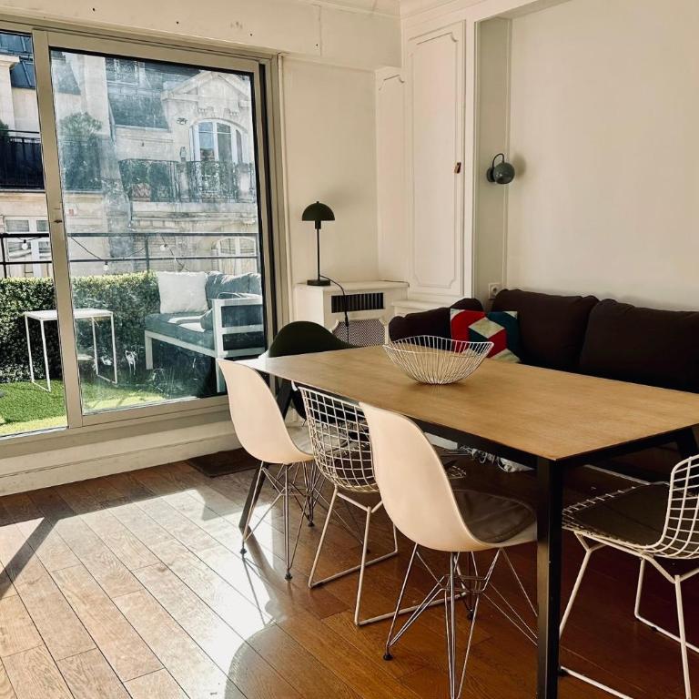 Rare ! 4BR Penthouse with terraces, up to 7p, near Champs-Elysées - Appartamento Deluxe con 4 Camere da Letto - 13