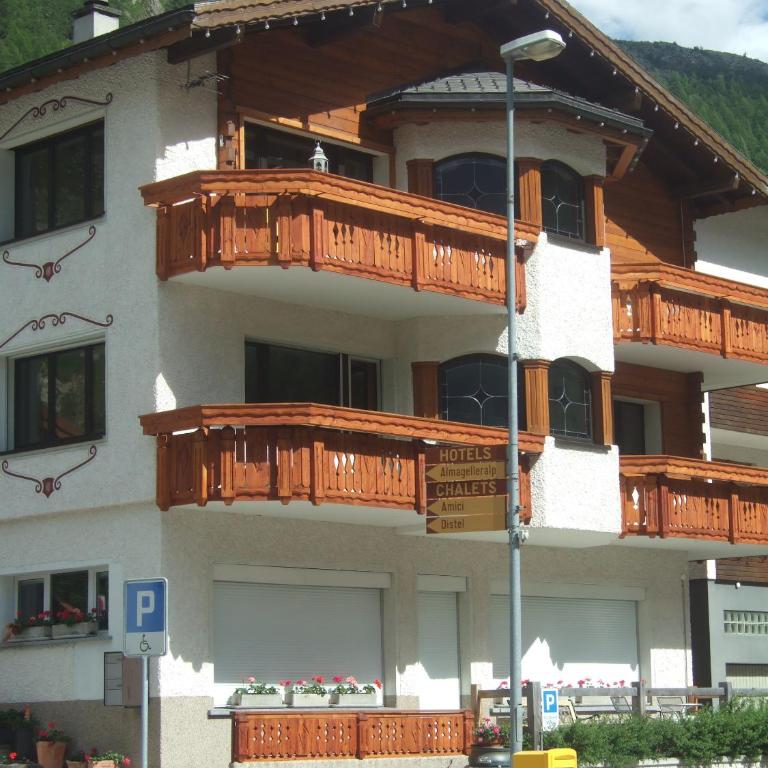 Apartment Theresli First Floor - Apartment mit 3 Schlafzimmern und Balkon - 1