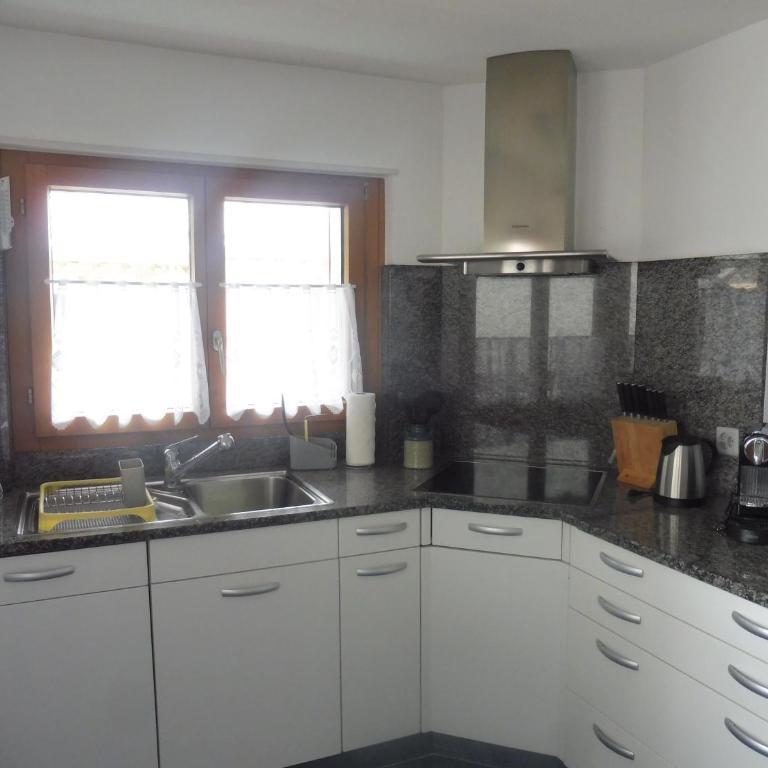 Apartment Theresli First Floor - Apartment mit 3 Schlafzimmern und Balkon - 4
