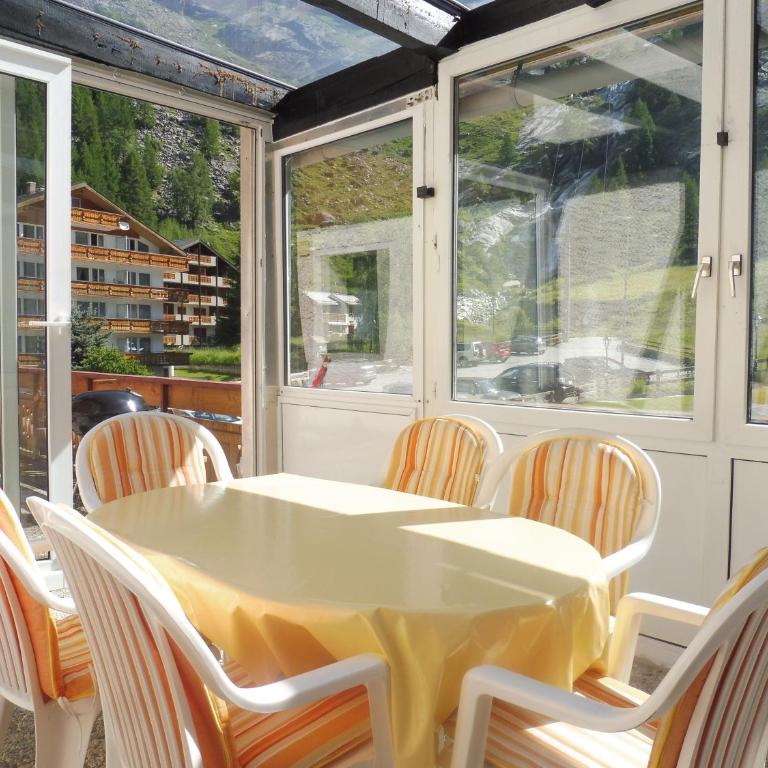 Apartment Theresli First Floor - Apartment mit 3 Schlafzimmern und Balkon - 13
