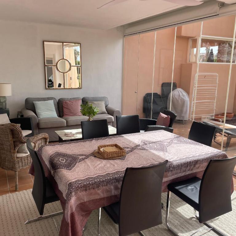 BEL APPARTEMENT REZ De CHAUSSEE AVEC DOUBLE TERRASSE FACE AU LAC ET AU GOLF - Apartamento de 2 dormitorios - 18