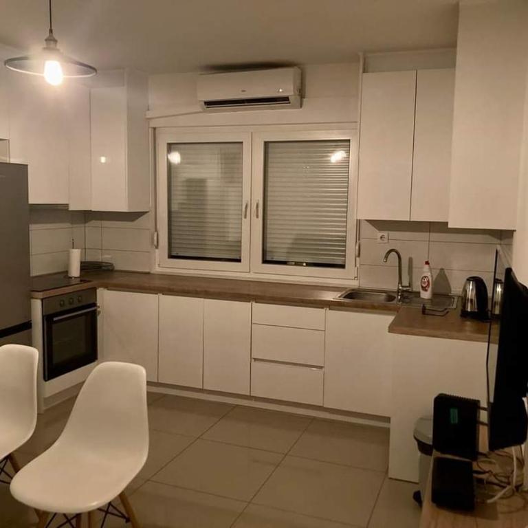 Apartment White - One-Bedroom Apartment - 1