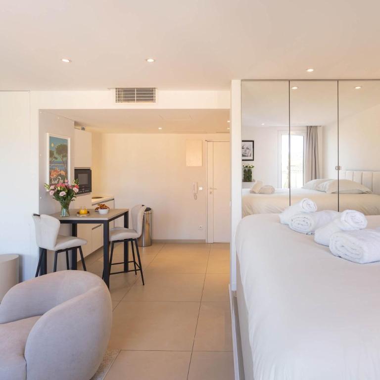 Le Semiramis l Central & Views l Shellter Rentals - Apartment - 9