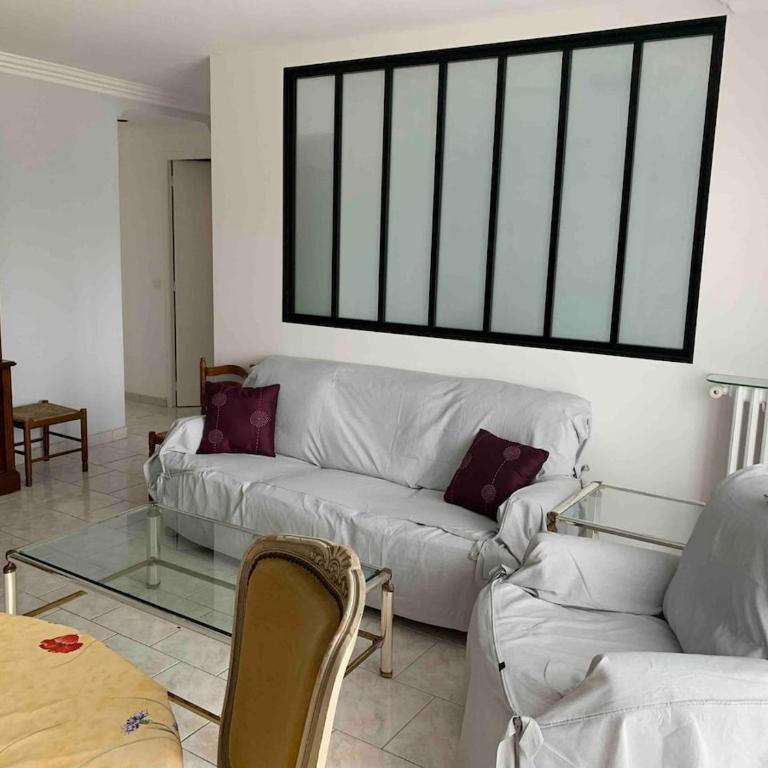3-room apartment near old Antibes, sea view, 54m2, 3 pieces - Two-Bedroom Apartment - 1