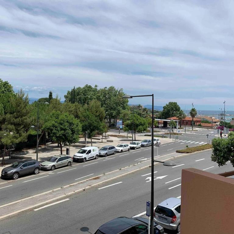 3-room apartment near old Antibes, sea view, 54m2, 3 pieces - Two-Bedroom Apartment - 6