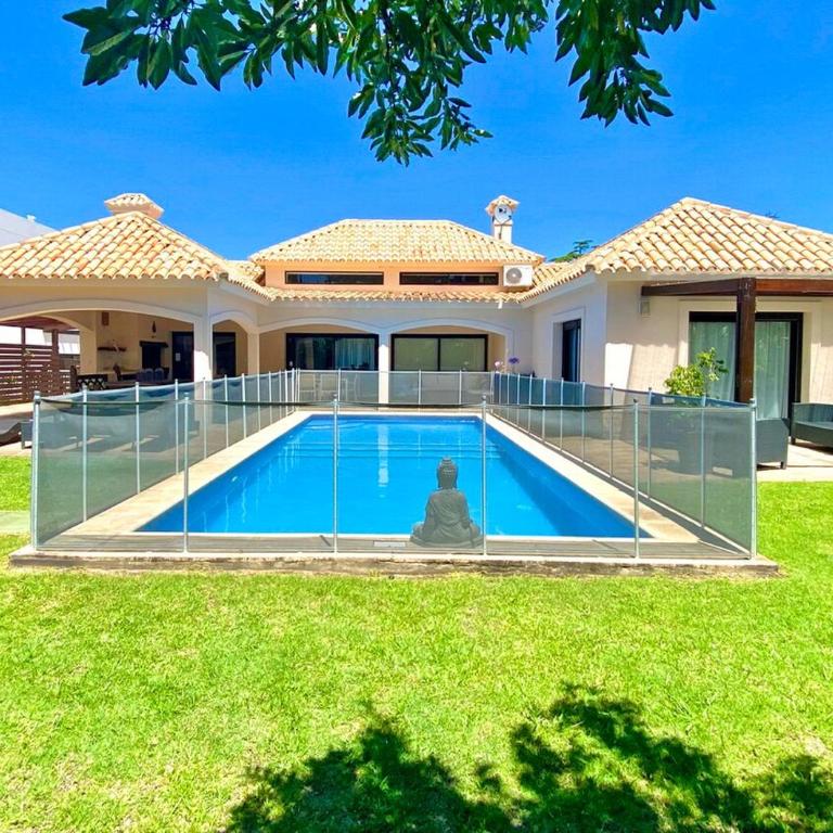 Punta del Este Relax House - 5 BR Private Pool, Parking - Villa - 4