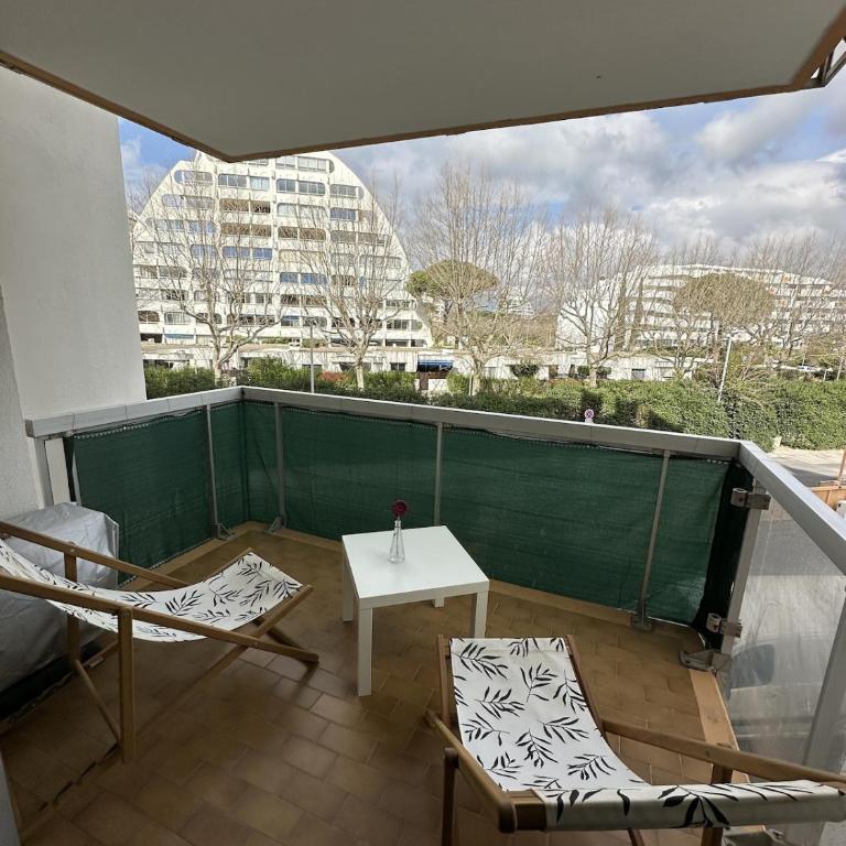 Appartement T2 en 1re ligne de plage au Couchant - Apartamento de 1 dormitorio con balcón - 1