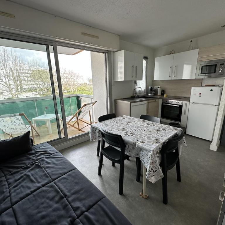 Appartement T2 en 1re ligne de plage au Couchant - Apartamento de 1 dormitorio con balcón - 3