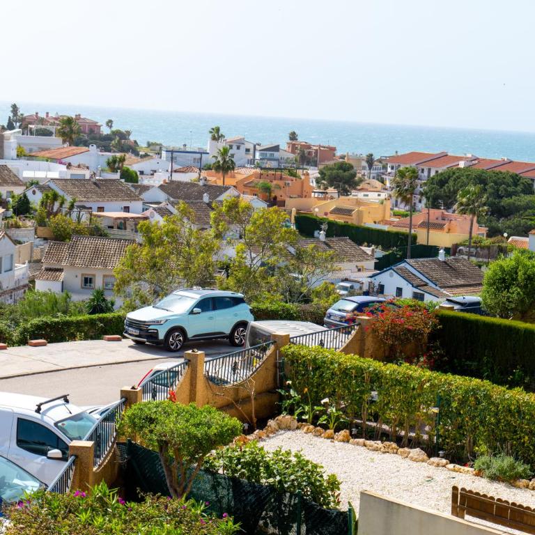 Sunny 2BR Apartment Near Faro Beach with Balcony - Apartamento de 2 dormitorios con vistas - 2
