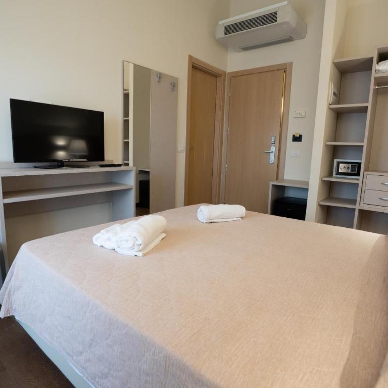 Hotel Estense - Camera Matrimoniale Standard - 7