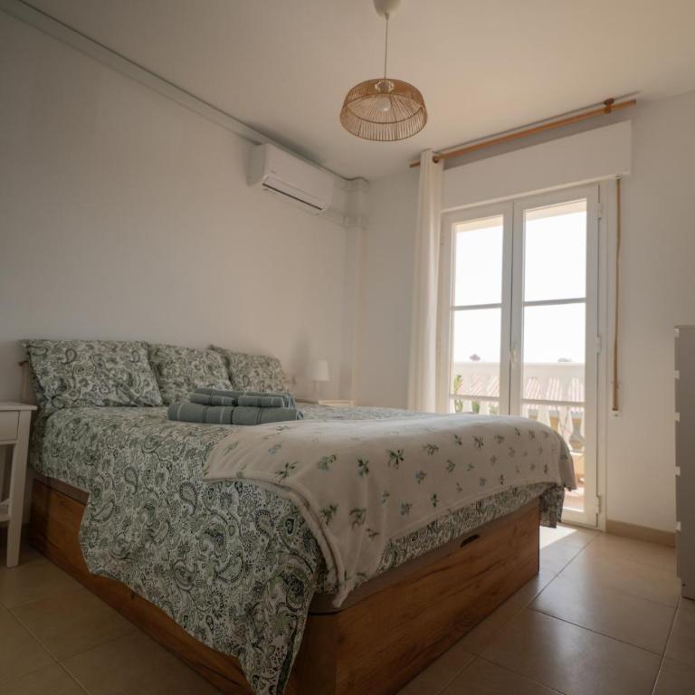 Sunny 2BR Apartment Near Faro Beach with Balcony - Apartamento de 2 dormitorios con vistas - 9