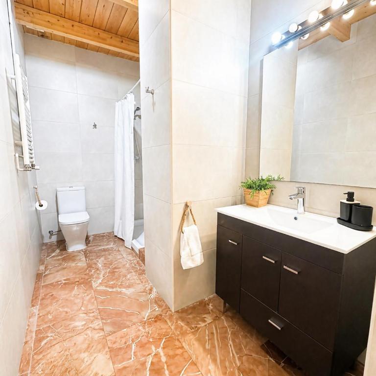 Flaugier Apartments (B2) - Two-Bedroom Apartment - 8