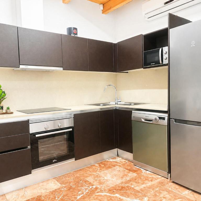 Flaugier Apartments (B2) - Two-Bedroom Apartment - 15