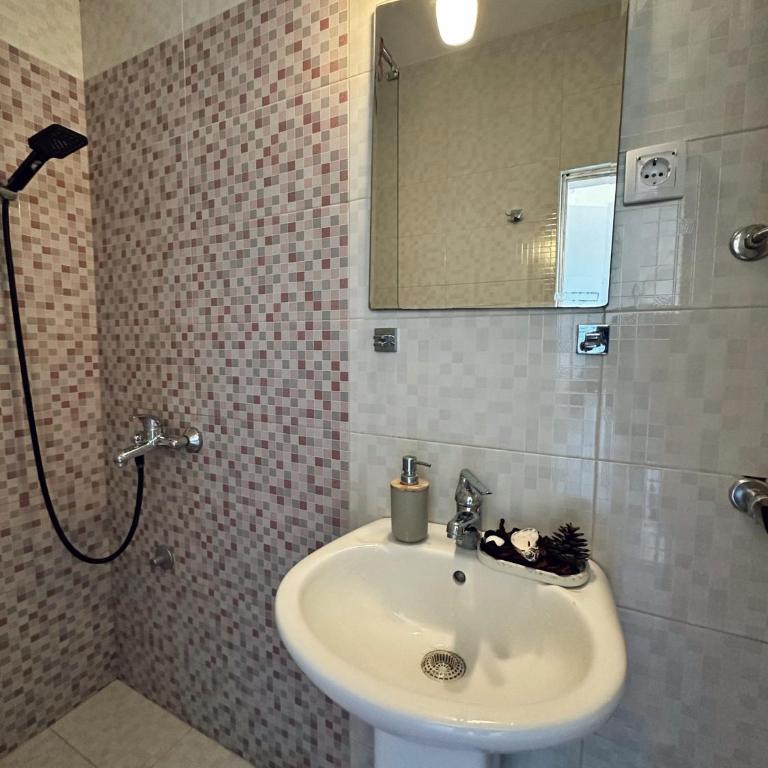 Stone Garden Residence - One-Bedroom Apartment - 8