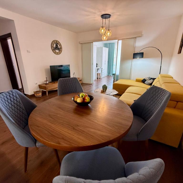 Gold Apartment Petrovac - Two-Bedroom Apartment - 10