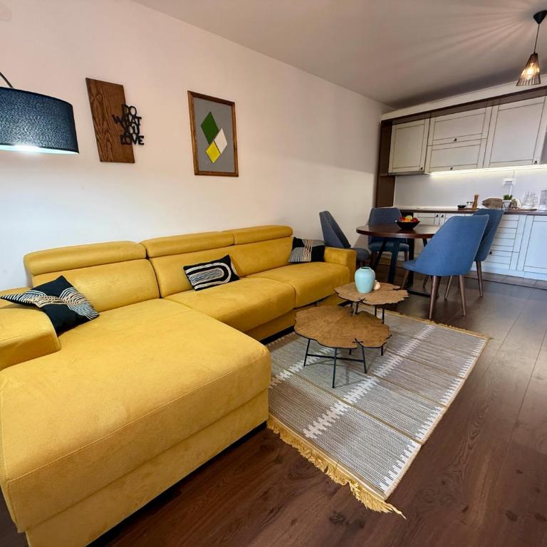 Gold Apartment Petrovac - Two-Bedroom Apartment - 11