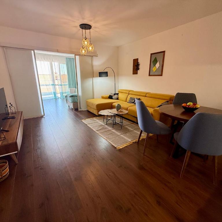 Gold Apartment Petrovac - Two-Bedroom Apartment - 14