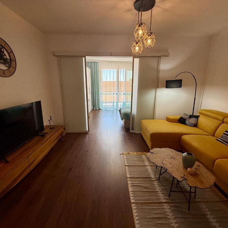 Gold Apartment Petrovac - Two-Bedroom Apartment - 16