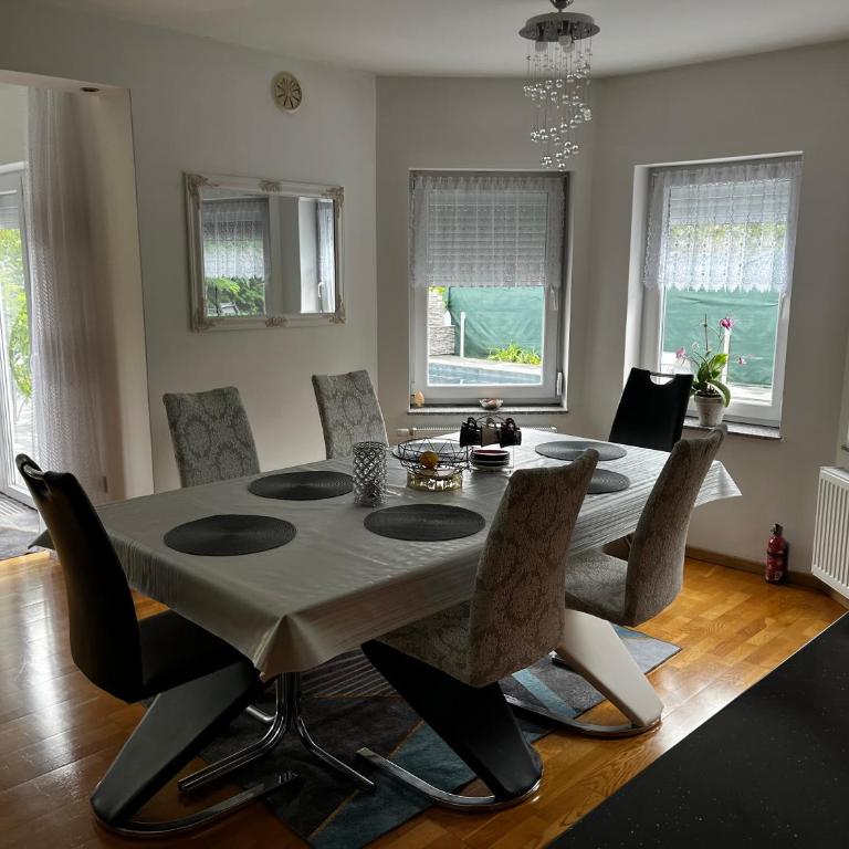 Villa Elite - Three-Bedroom Villa - 3