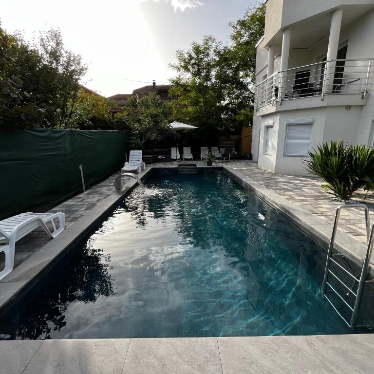 Villa Elite - Three-Bedroom Villa - 24