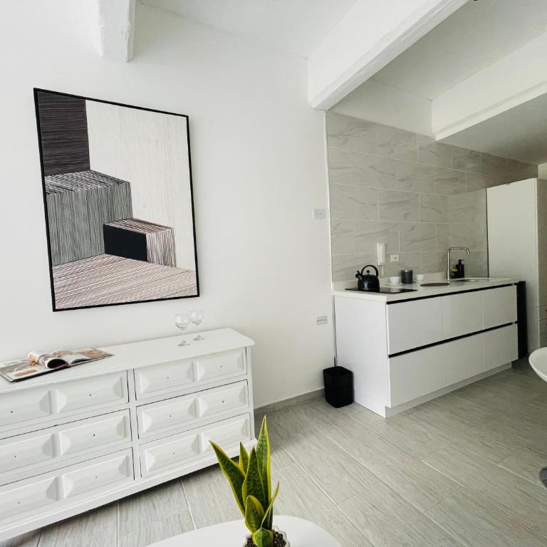 Loft Blanco de Lujo North Point Coliving - Apartamento de 1 dormitorio - 3