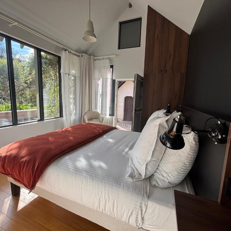 La Maison d'Amboise - Chambre Lit Queen-Size - Vue sur Jardin - 5