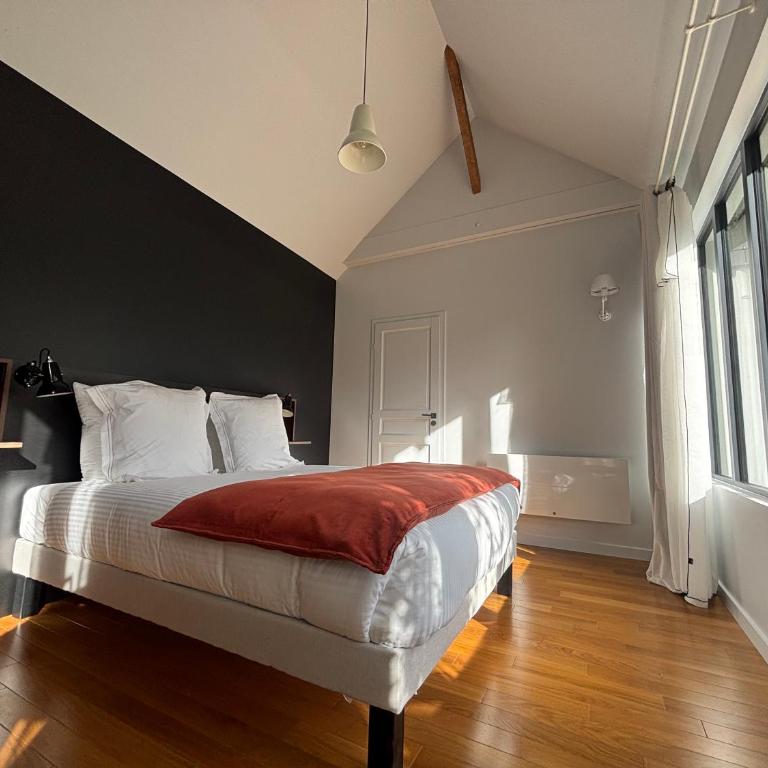 La Maison d'Amboise - Chambre Lit Queen-Size - Vue sur Jardin - 3