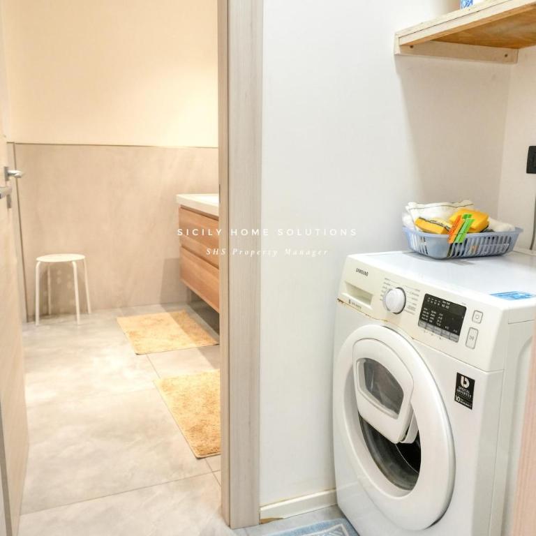 Comfortable apartment in the historic center of Marsala - Three-Bedroom Apartment - 18