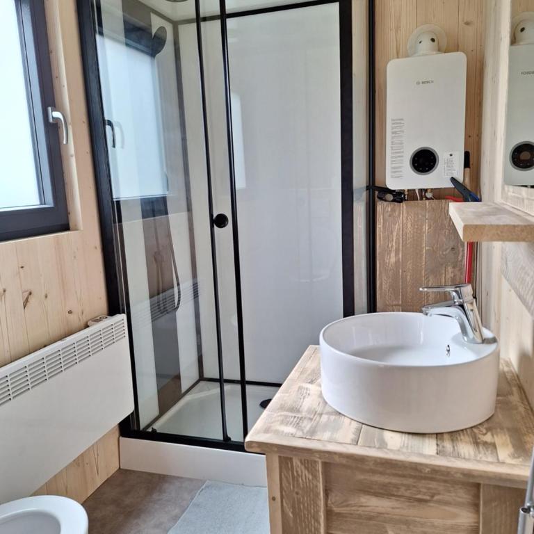 Tiny House - Cottages - Mobilhomes - Camping Les Granges Bas - Cottage - 8