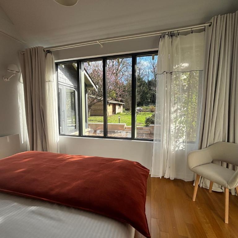 La Maison d'Amboise - Chambre Lit Queen-Size - Vue sur Jardin - 4