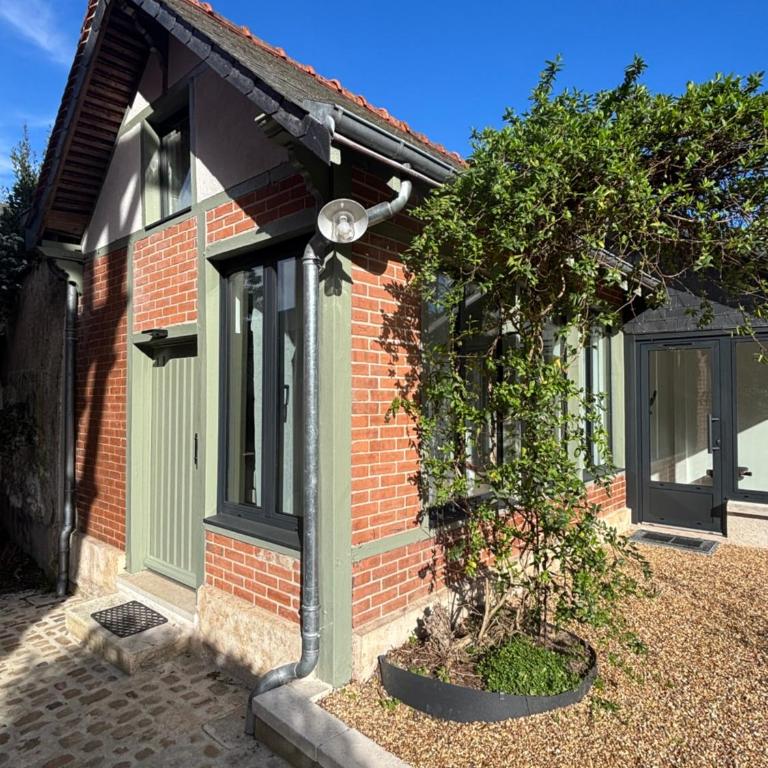 La Maison d'Amboise - Chambre Lit Queen-Size - Vue sur Jardin - 9