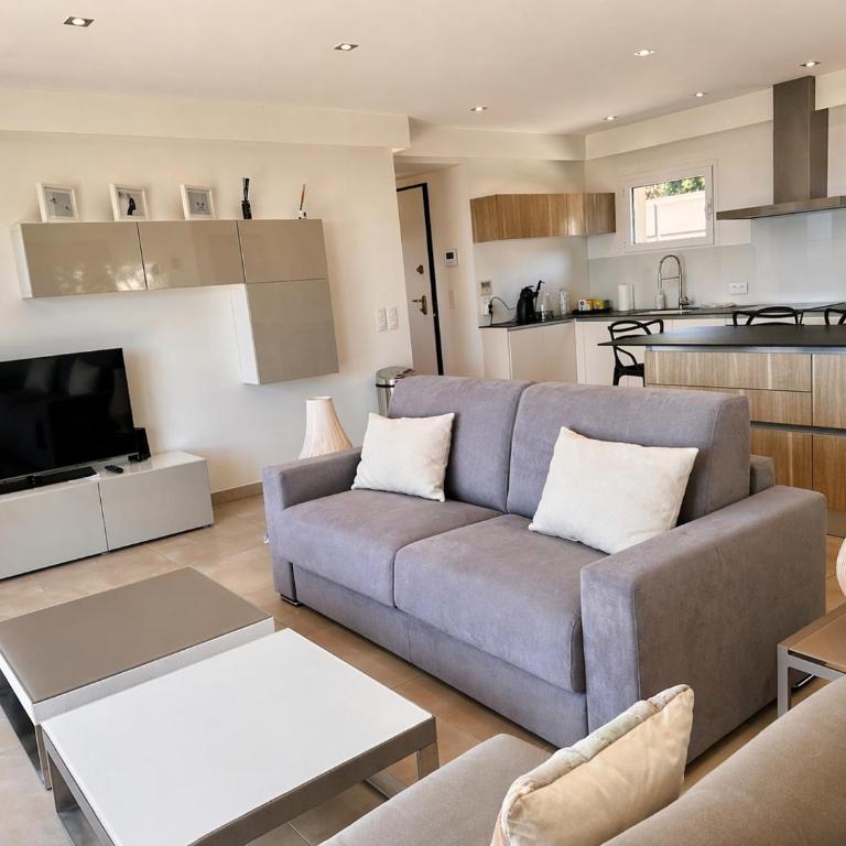 Clos des Iles - sea view villa with pool, Super Cannes - Villa - 38