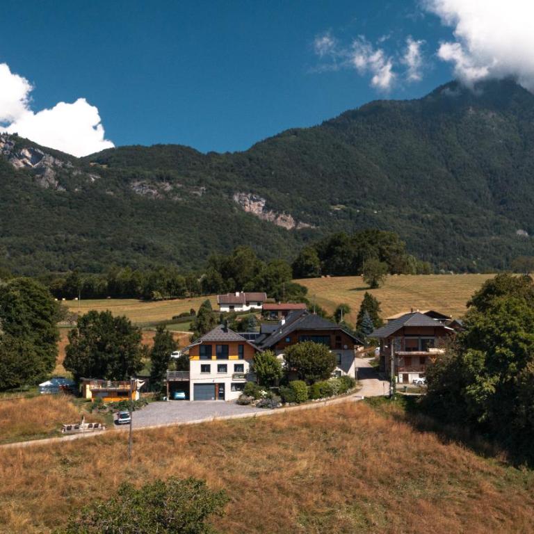 Chalet Gîte écologique de Noémie - Maison 6 Chambres - 4