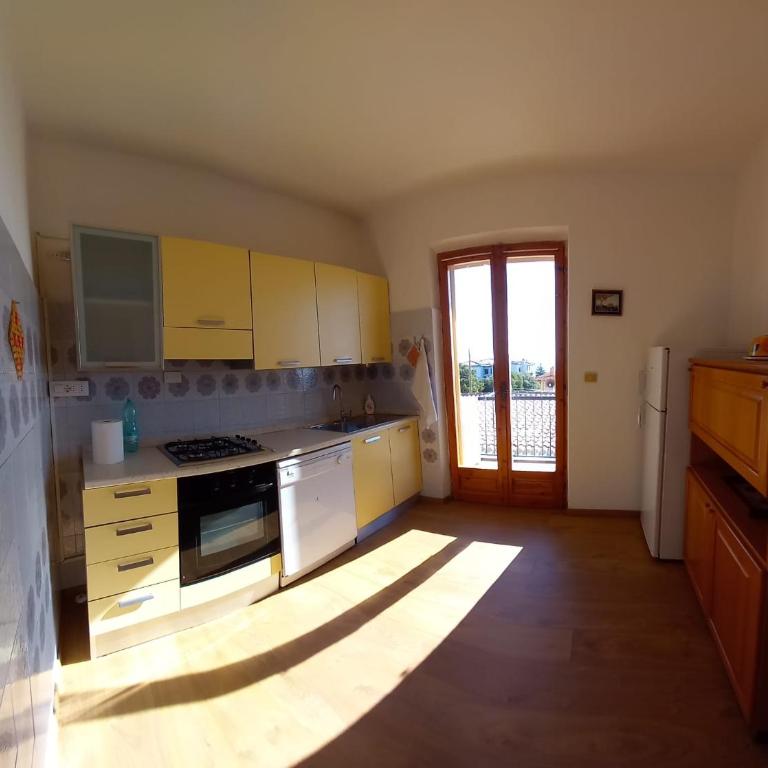 Appartamento vista mare adatto a famiglie a 900m dal mare - Appartamento con 2 Camere da Letto - 5