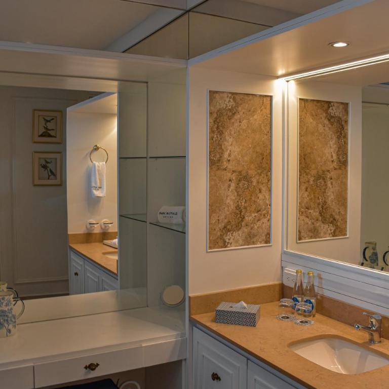 Parc Royal Suites Hotel - Suite Superior con cama extragrande - 5