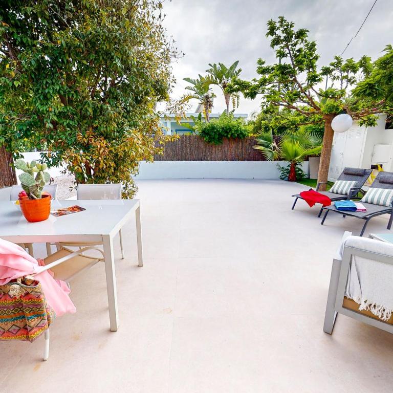 Apartamento Nueva Vida en Dénia a 50m de la playa Terraza privada y barbacoa by Family Homes Rentals - Apartamento - Planta baja - 38