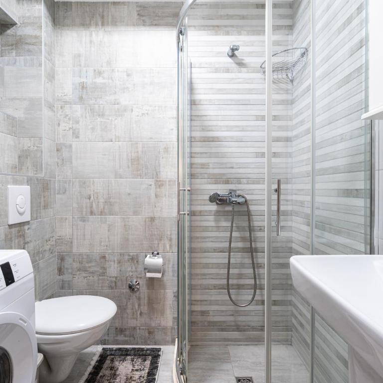 Stars Apartments - Studio - 4